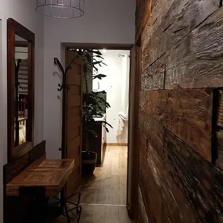 Апартаменты 33 *